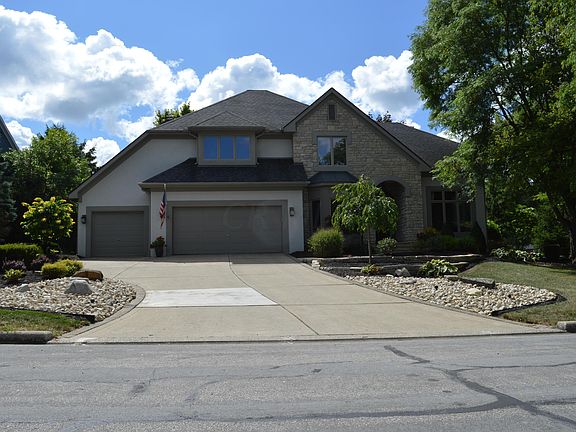 2nd image of 4682 Saint Andrews Dr