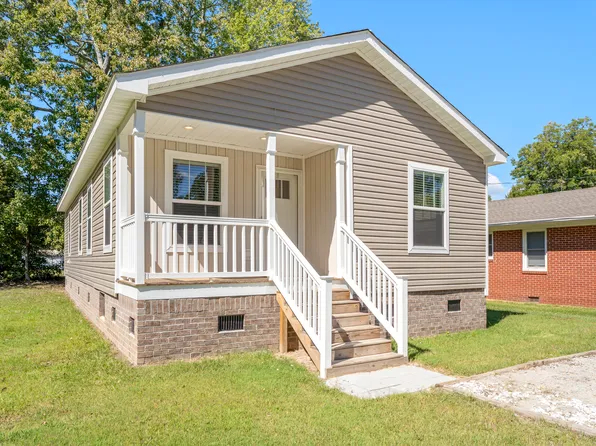92 S Poplar St, Angier, NC 27501