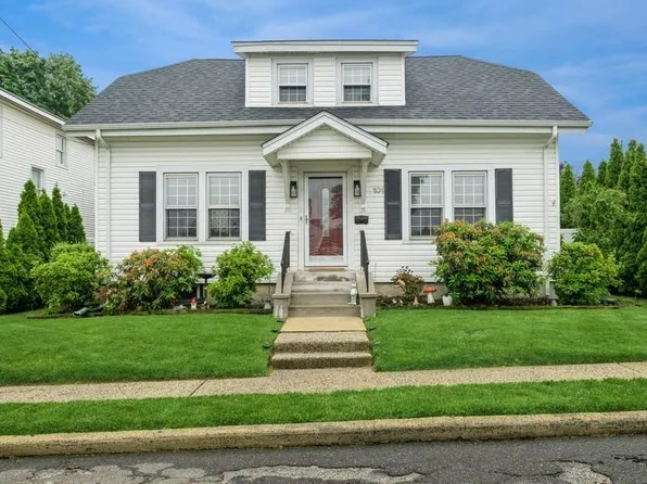 101 Oswego Street, North Bellmore, NY 11710