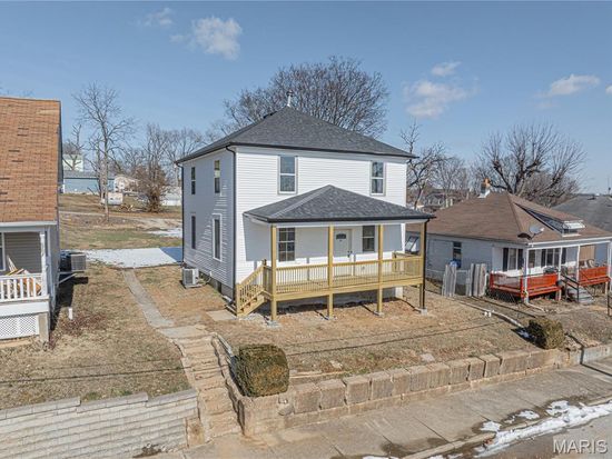 105 E Roosevelt Ave, Union, MO 63084