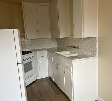 4th image of 4485 Illinois St Unit 5