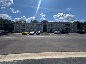 5051 Playpen Dr, Jacksonville, FL