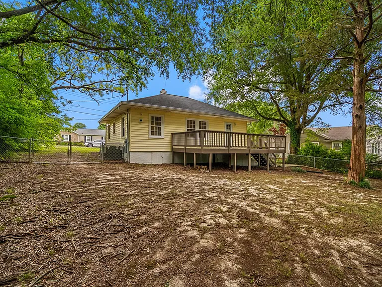 120 Woodale Dr — Photo 32