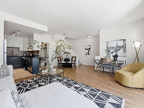 4th image of 101 Blossom Cir Unit 2C