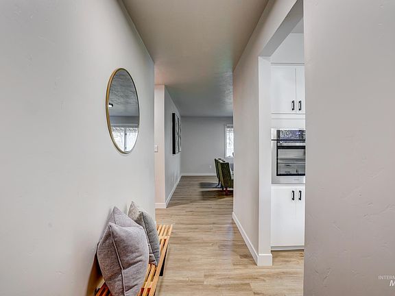 3rd image of 7211 W Court Ave
