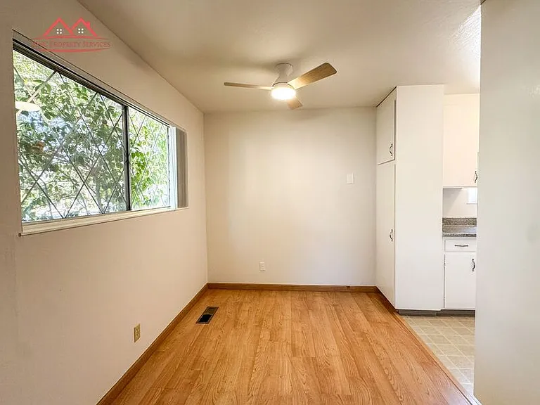 411 College Ave #A — Photo 6