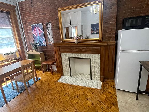 4th image of 314 W 90th St #2A