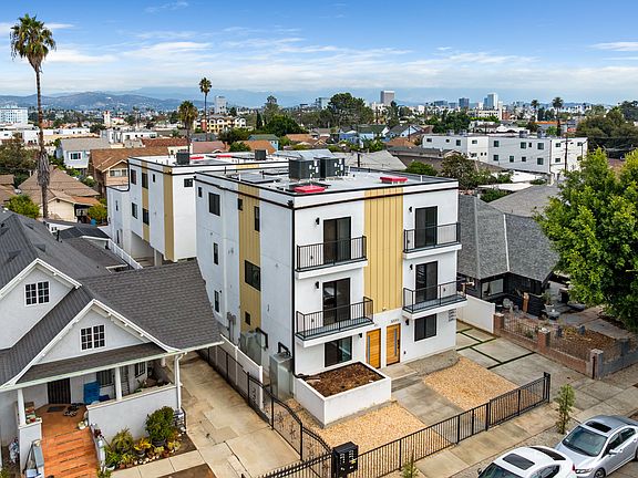 2nd image of 3207 W 18th St #4
