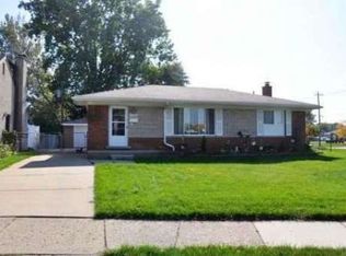 13608 Irvington Ct, Warren, MI 48088
