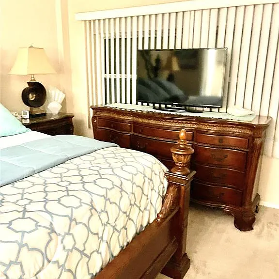 4650 Cove Cir #402 — Photo 19