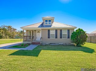 26350 Riverscape Dr, Springfield, LA 70462