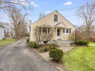 129 Parsippany Rd, Whippany, NJ 07981