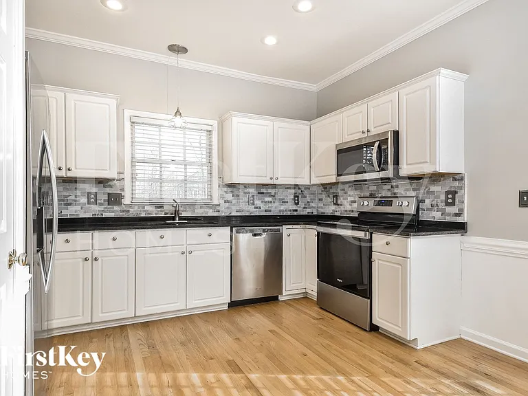 6980 Avenbury Cir — Photo 6
