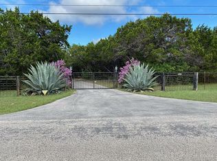 748 Red Bluff Rd, Pipe Creek, TX 78063