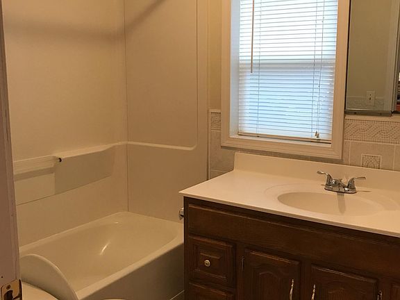 4th image of 361 W Thurston St