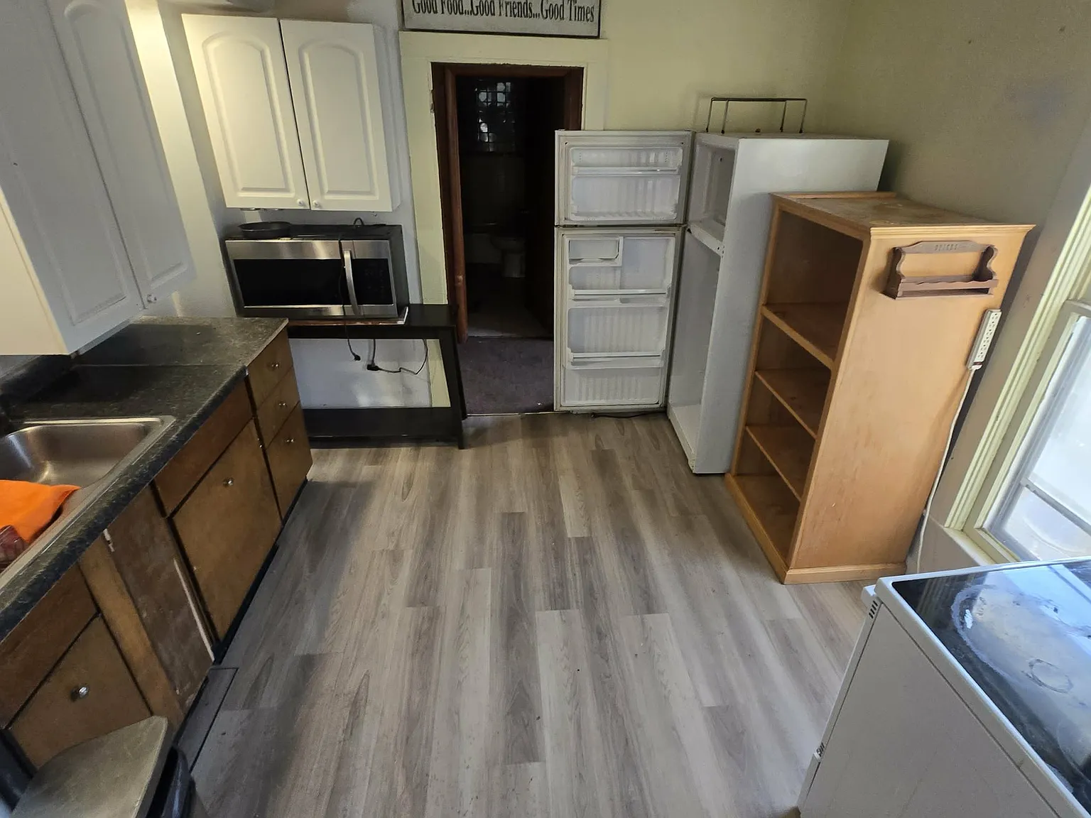 1 bed, 3000 sqft, $550 — Photo 4