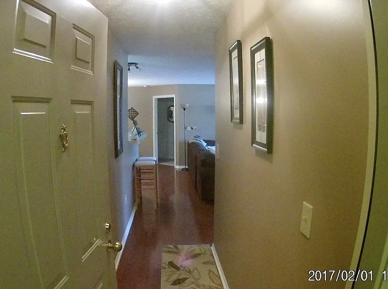 2 bed, 1072 sqft, $1,400 — Photo 3