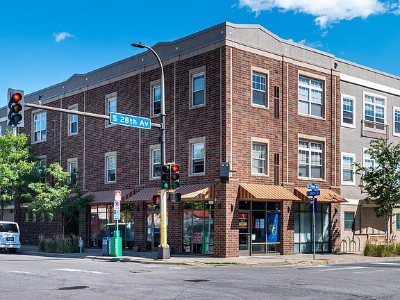 2nd image of 2803 E 38th St APT 305