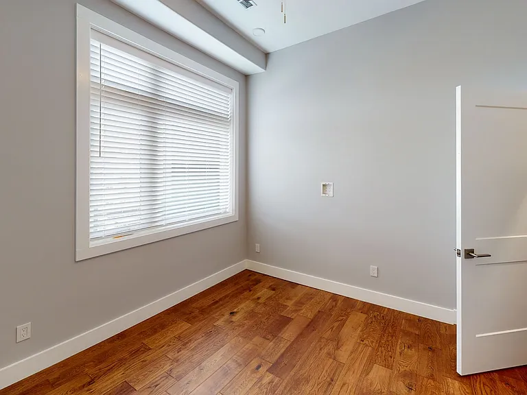 1117 Laurel Ave #302 — Photo 9