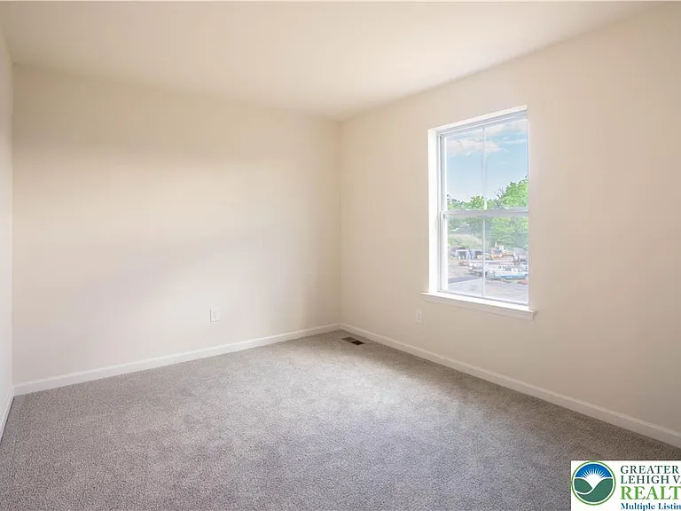 3740 Samantha Ln — Photo 15