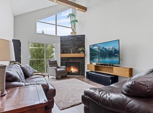 33478 Roberts Ave #414, Abbotsford, BC V2S8E1