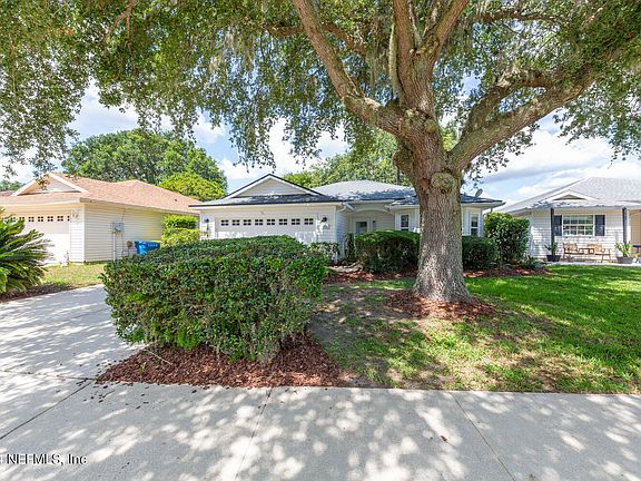 2nd image of 2068 FEATHERWOOD Drive W
