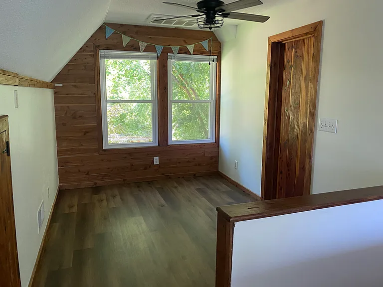 195 Emerald Dr #B — Photo 51
