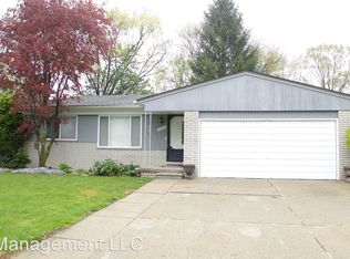 8580 Buffalo Dr, Commerce Township, MI 48382