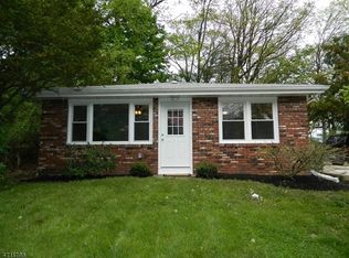 401 Brooklyn Mountain Rd, Hopatcong, NJ 07843