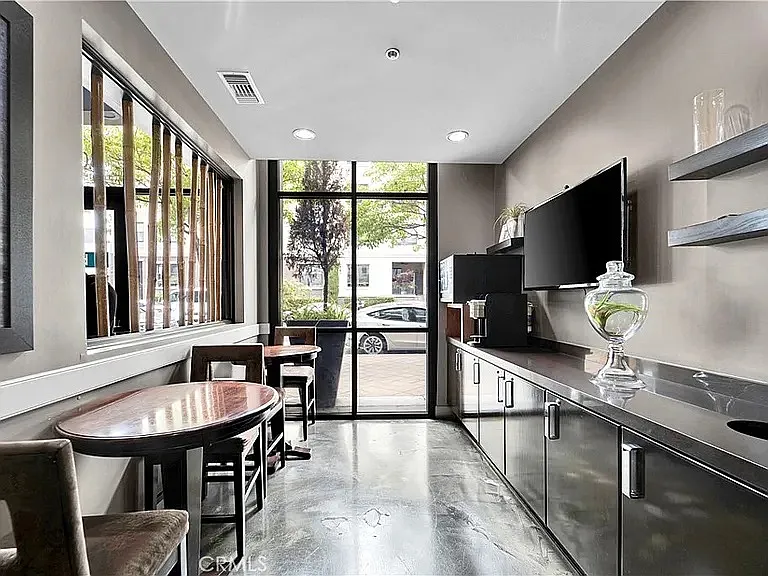 300 E 4th St #402 — Photo 75