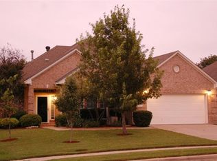 845 Huebner Way, Burleson, TX 76028