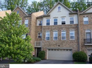 3160 Woods Edge Dr, Garnet Valley, PA 19060