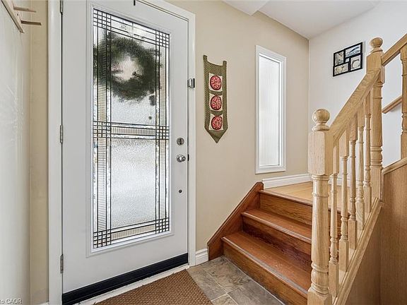 3rd image of 224 Lincoln Rd