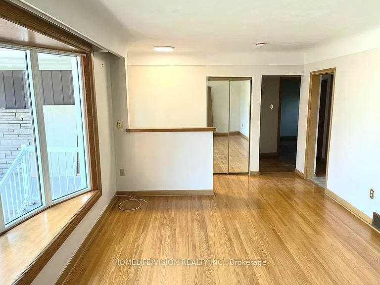 16 Nova Dr #UPPER — Photo 3