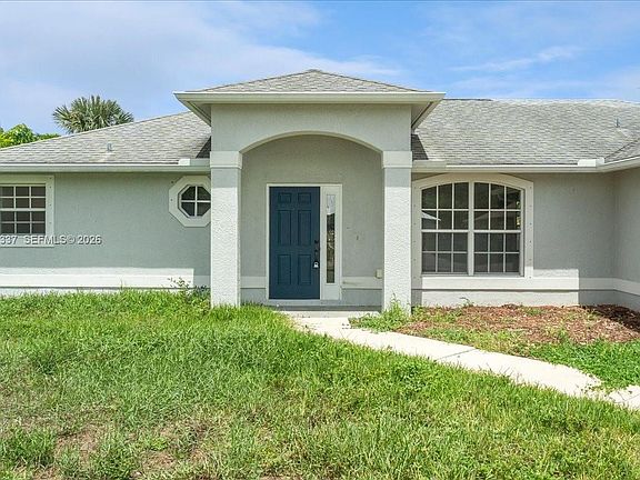 2nd image of 19063 Miami Blvd