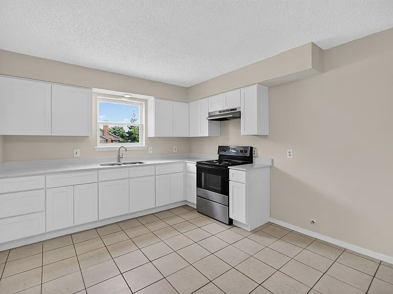 1128 Pleasant Valley Ln #1128 — Photo 9
