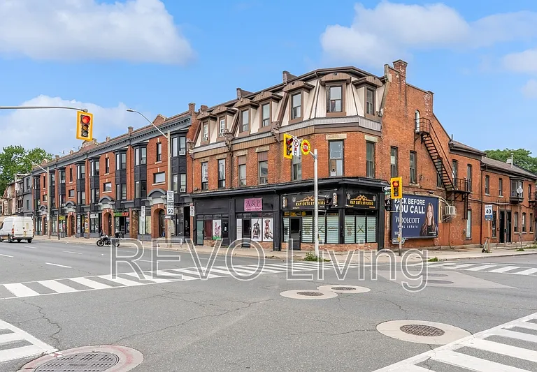 477 King St E #463 — Photo 13