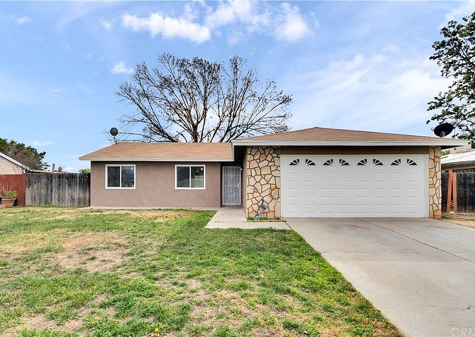 1st image of 25121 Yucca Dr