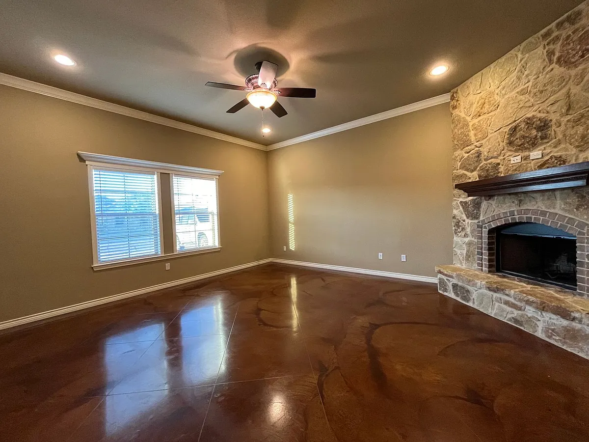Building Photo - 3108 Silver Saddle Dr