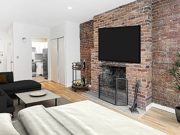4th image of 1380 3rd Ave APT 10