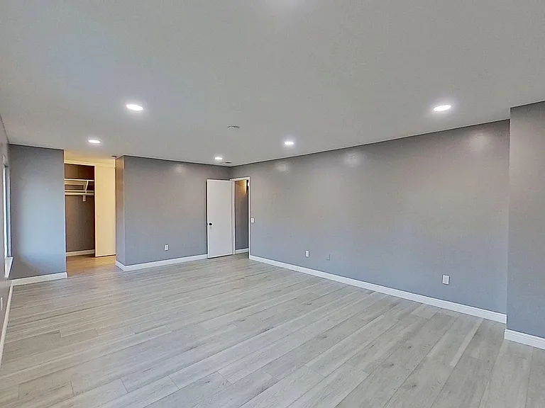 6661 Wrenfield Dr — Photo 14
