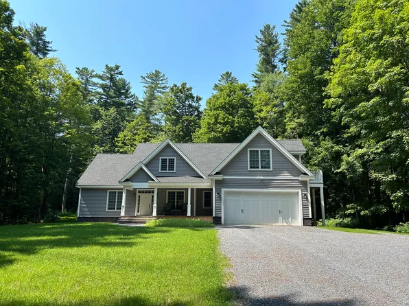 325 Church St, Lee, MA 01238