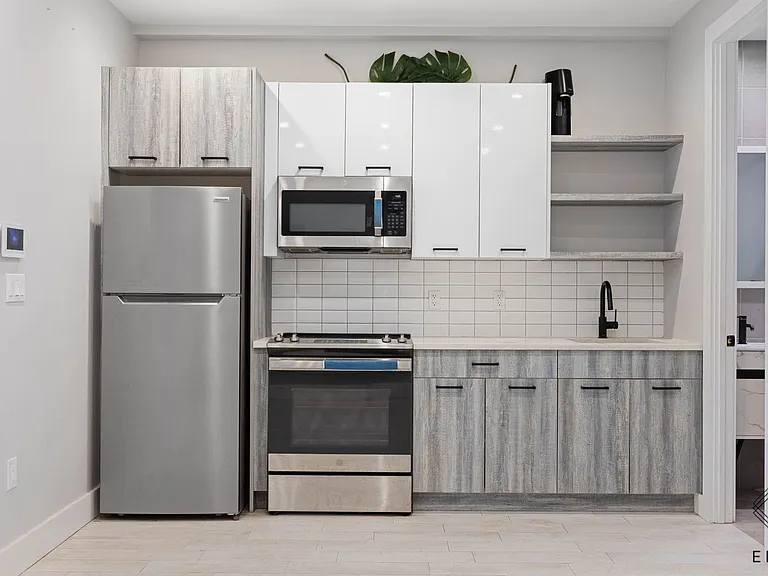 1757 Brooklyn Ave #2B — Photo 2