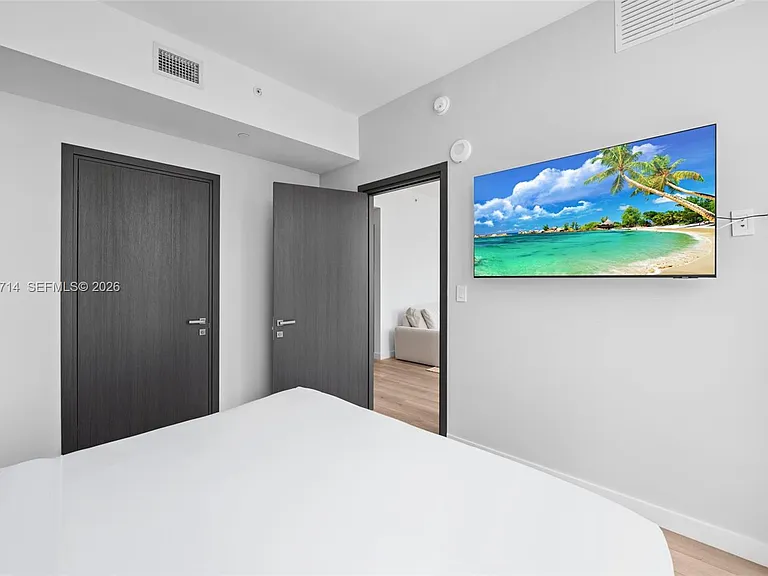 20 NE 11th St #2410 — Photo 30