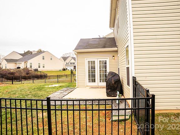 4th image of 3458 Canyon Live Oak Ct