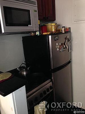 4th image of 313 E 14th St APT 3C
