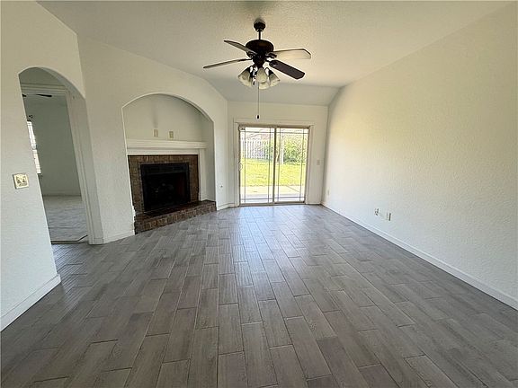3rd image of 4268 W Mahogany Dr