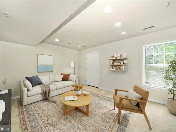 7704 English Oak Cir Unit 10, Elkridge, MD 21075
