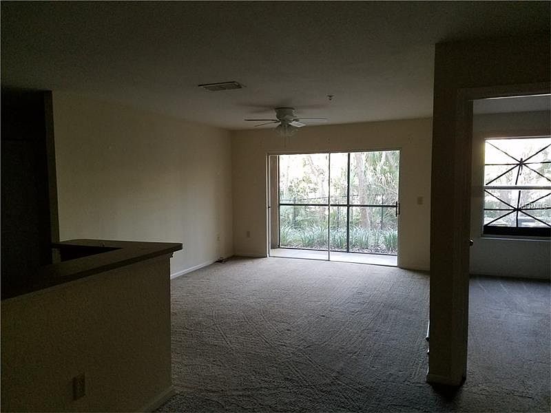 2nd image of 940 Village Trl Unit 8-102
