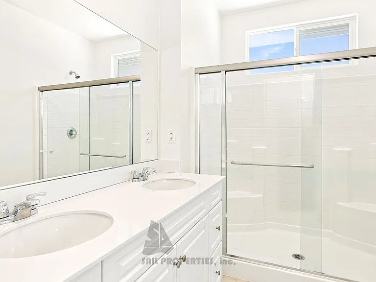 10910 Portsmouth St — Photo 14